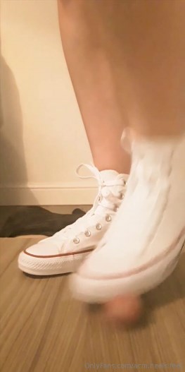 ACM Feet and Heels - The Feeling Of That Little Cock Squish Under My Converse